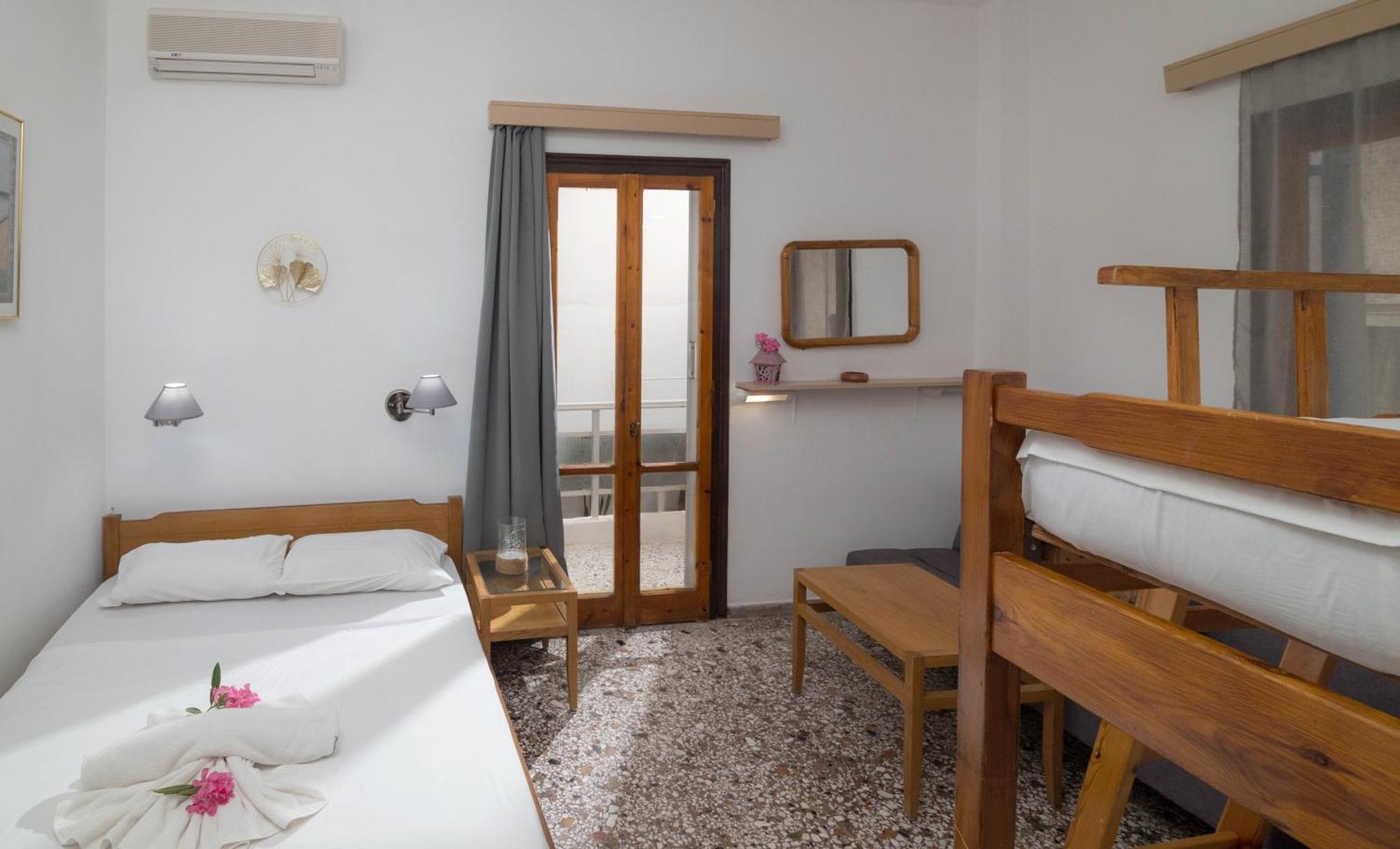 Minoa Sea Rooms Tsoútsouros Habitación foto